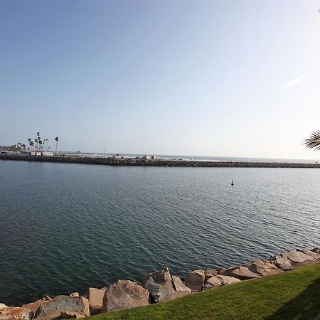Oceanside Marina Suites - A Waterfront Hotel Eksteriør billede