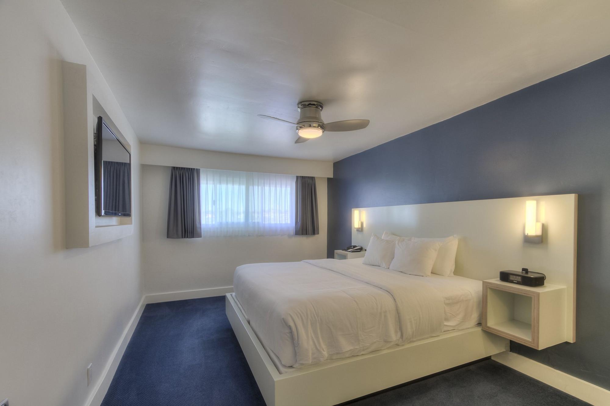 Oceanside Marina Suites - A Waterfront Hotel Eksteriør billede