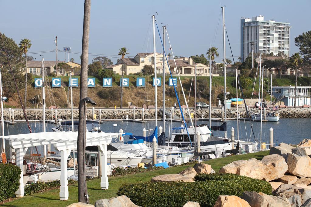 Oceanside Marina Suites - A Waterfront Hotel Eksteriør billede