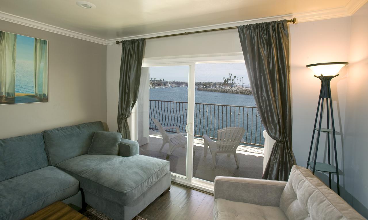 Oceanside Marina Suites - A Waterfront Hotel Eksteriør billede