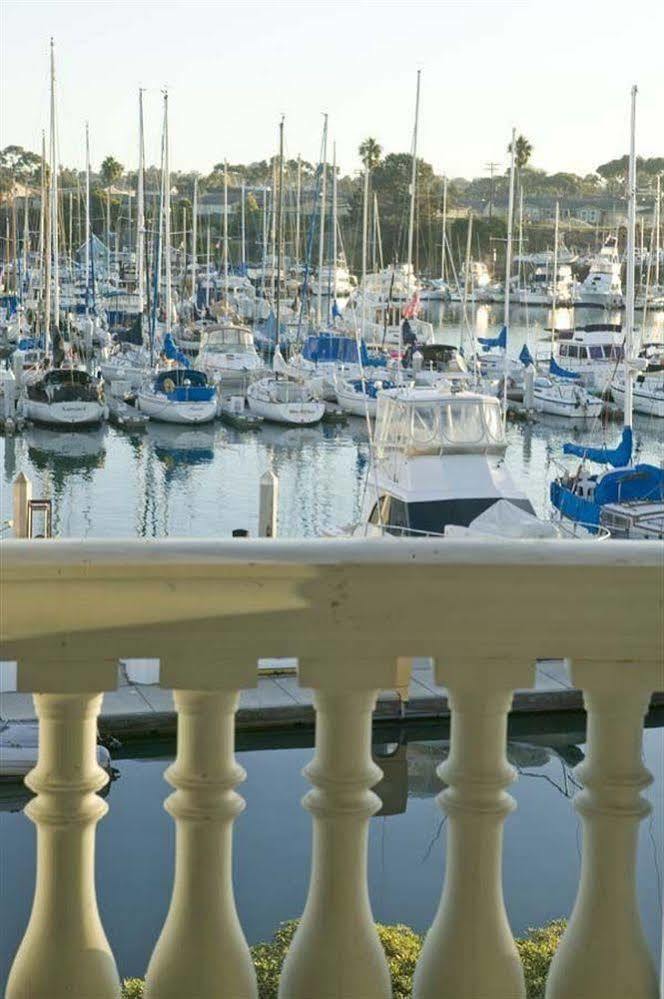 Oceanside Marina Suites - A Waterfront Hotel Eksteriør billede